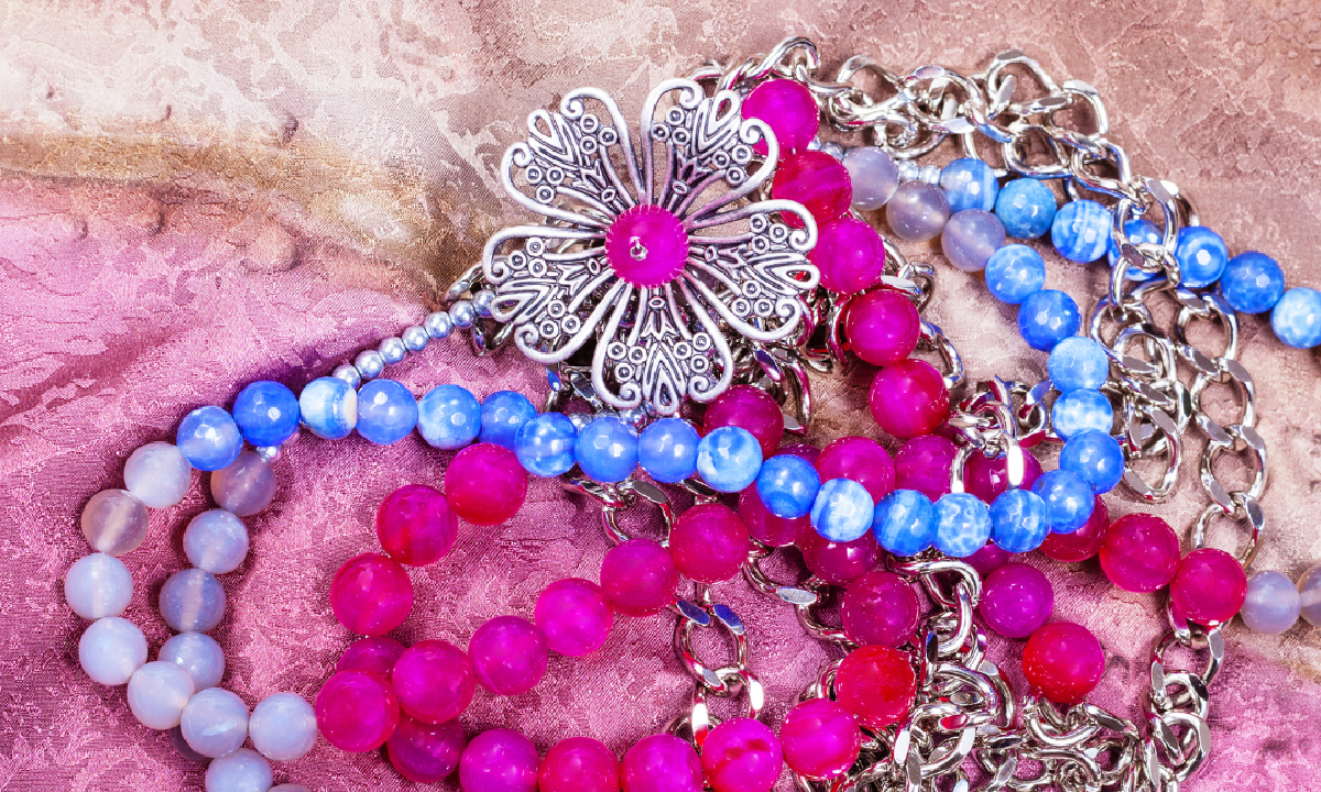 collier qui s'emmêle signification spirituelle